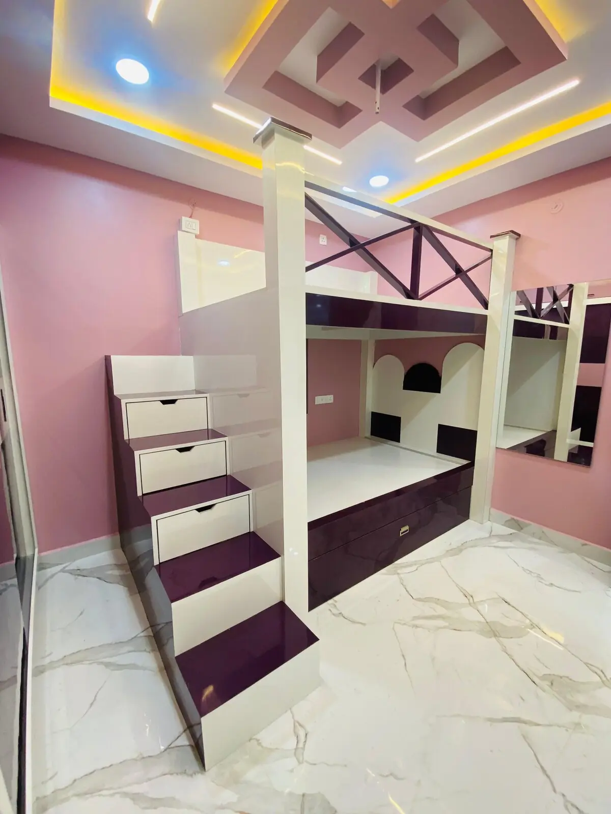 Bunk-bed kids room